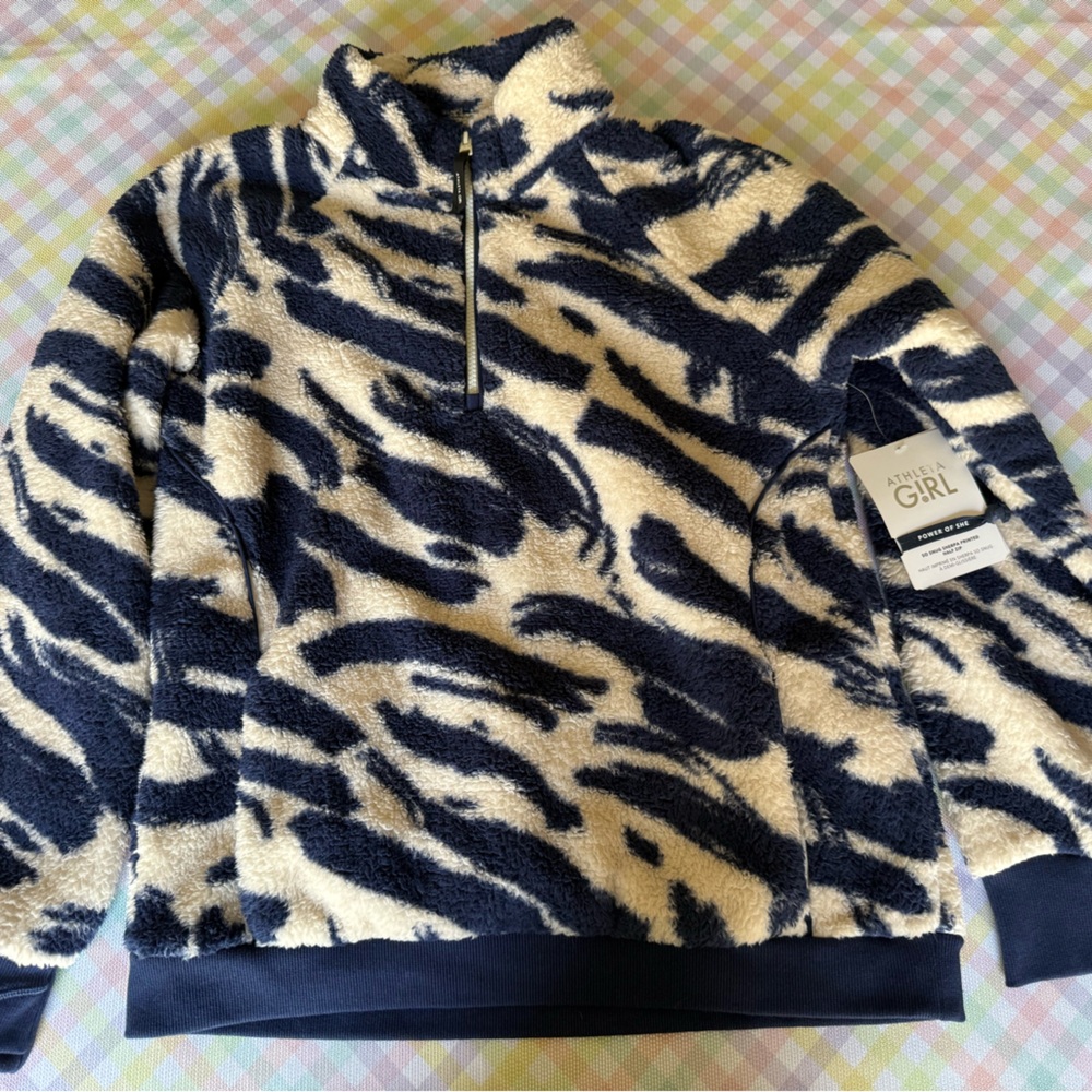 Athleta Kids Navy and Cream Puffer Jacket